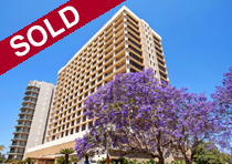 Del Prado in the park